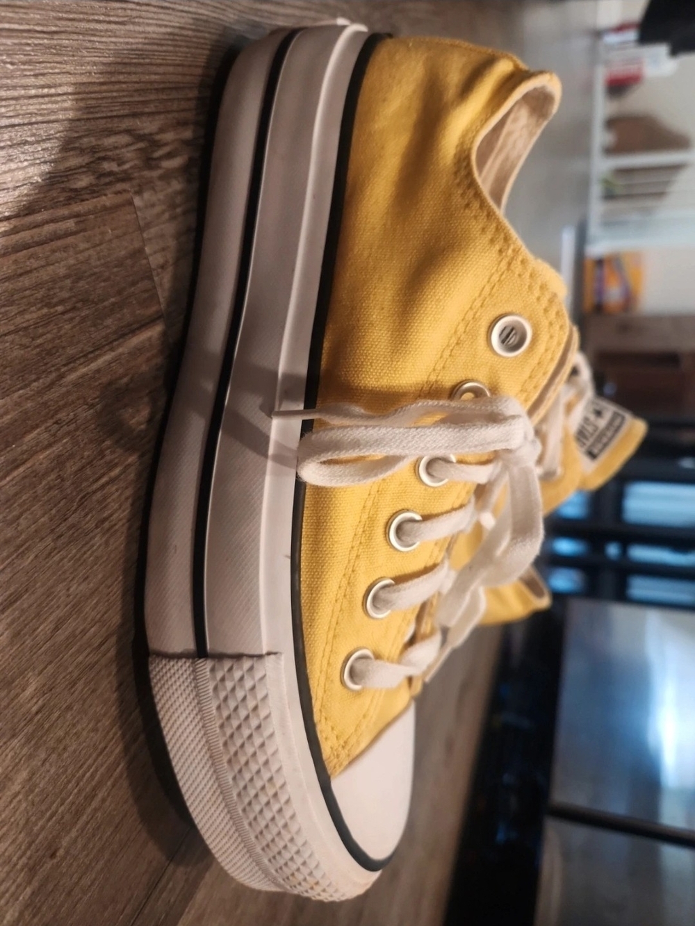 Womens Converse Low-top Platform Sneakers Size 7